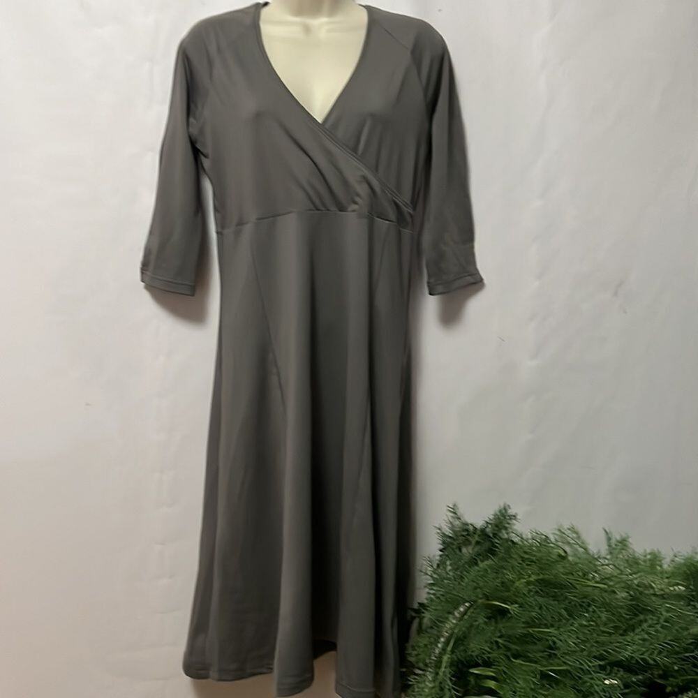 COLUMBIA TIMELESS TRAVEL GRAY DRESS SIZE M